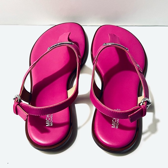 MICHAEL KORS logo plate thong sandals💖💖 - Picture 7 of 8